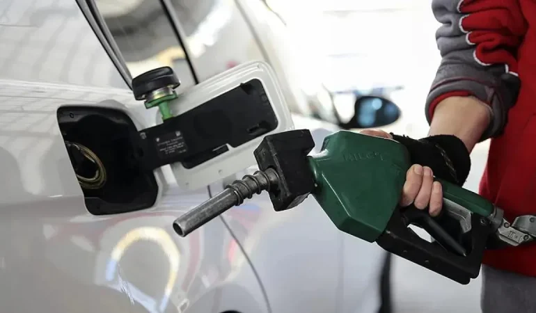 Motorine Dev Zam Yolda: Litre Fiyatı Rekor Kıracak!