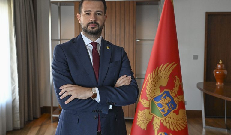 Karadağ Cumhurbaşkanı Milatovic’ten Vize Açıklaması: “Türkler İçin Karar Aceleciydi”