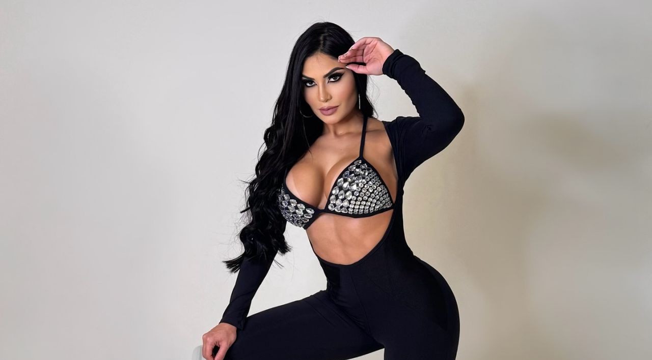 KRALİÇEYE ŞOK BASKIN