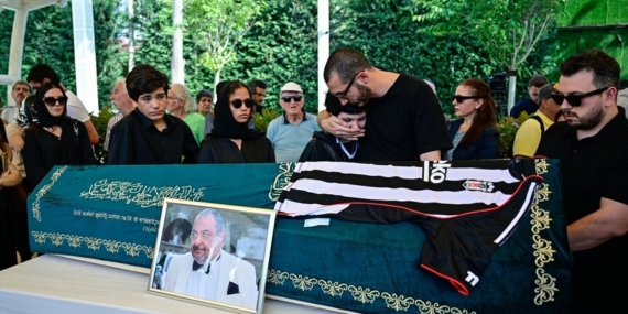 Reha Muhtar Son Yolculuğuna Uğurlandı: Törende Duygusal Anlar