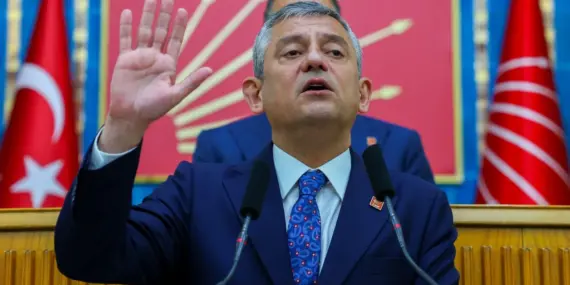 ÖZGÜR ÖZEL EKİBİNDEN ŞOK HAMLE!